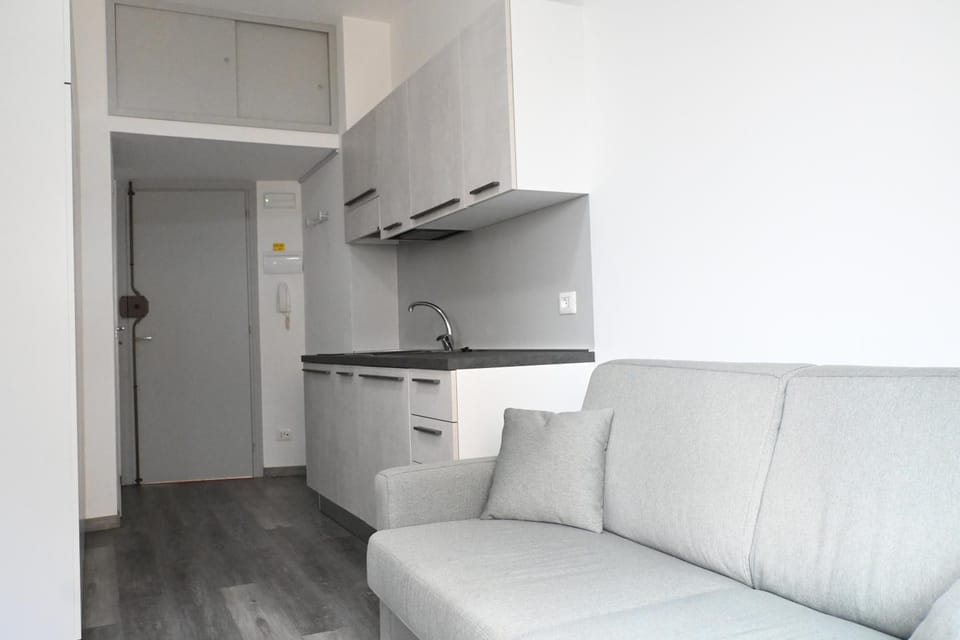 F007 - Fano, monolocale fronte mare in residence con piscina Apartment in Marche