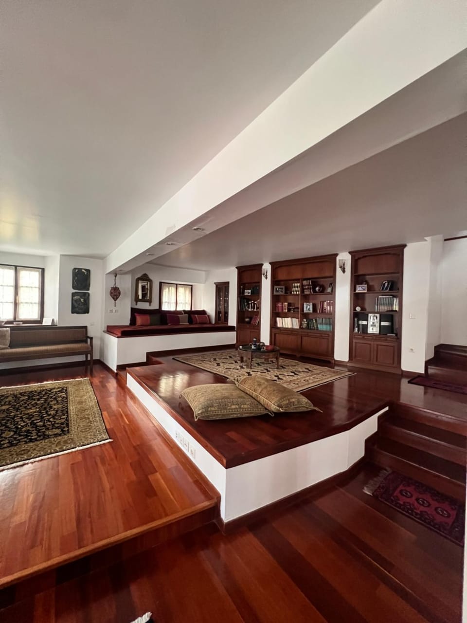 Living room, Photo of the whole room, Seating area