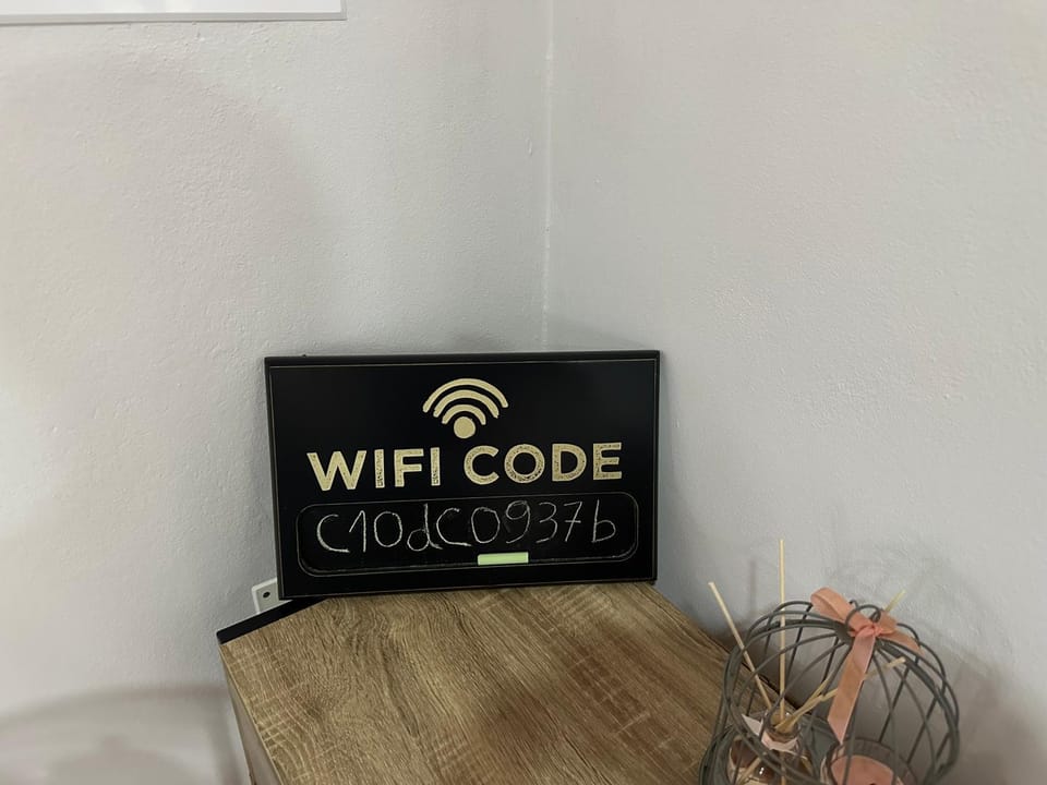 Logo/Certificate/Sign, Text overlay