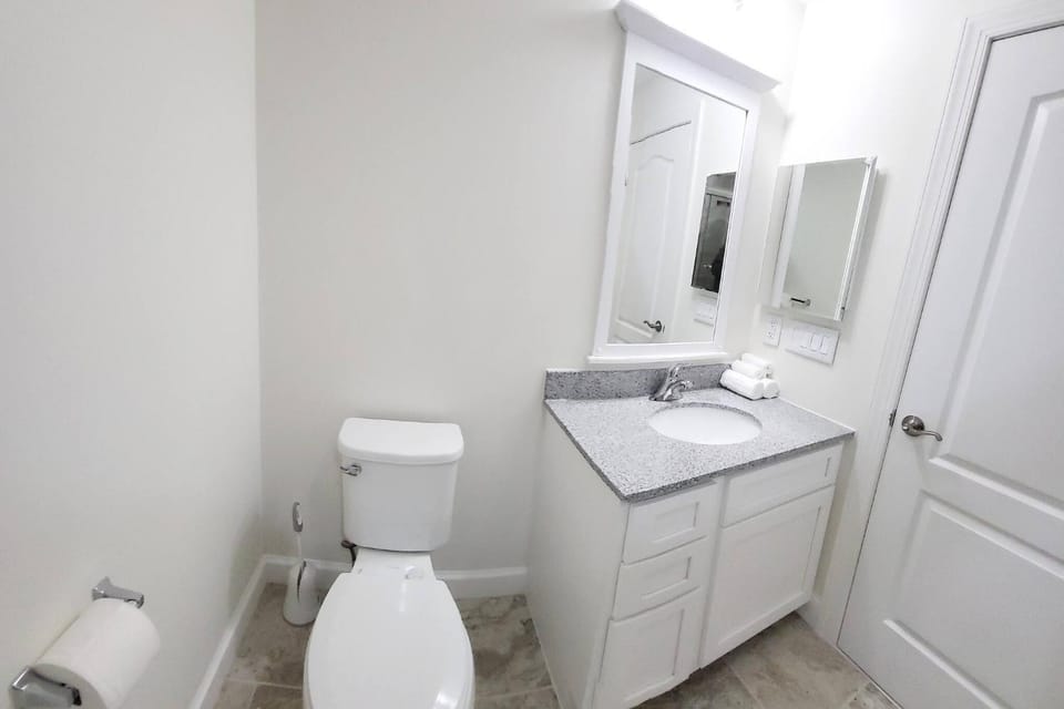Toilet, Bathroom