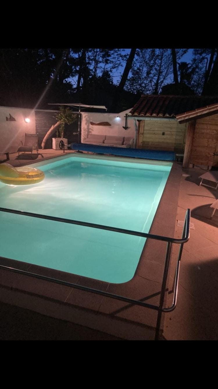 VILLA COSY avec PISCINE ET SPA EN BORD DE MER Villa in Rivedoux-Plage