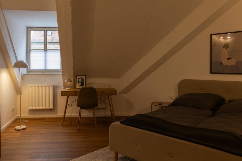 Living room, Seating area, internet