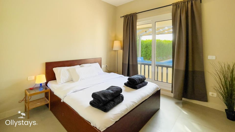 Bed, Balcony/Terrace, Bedroom, wardrobe