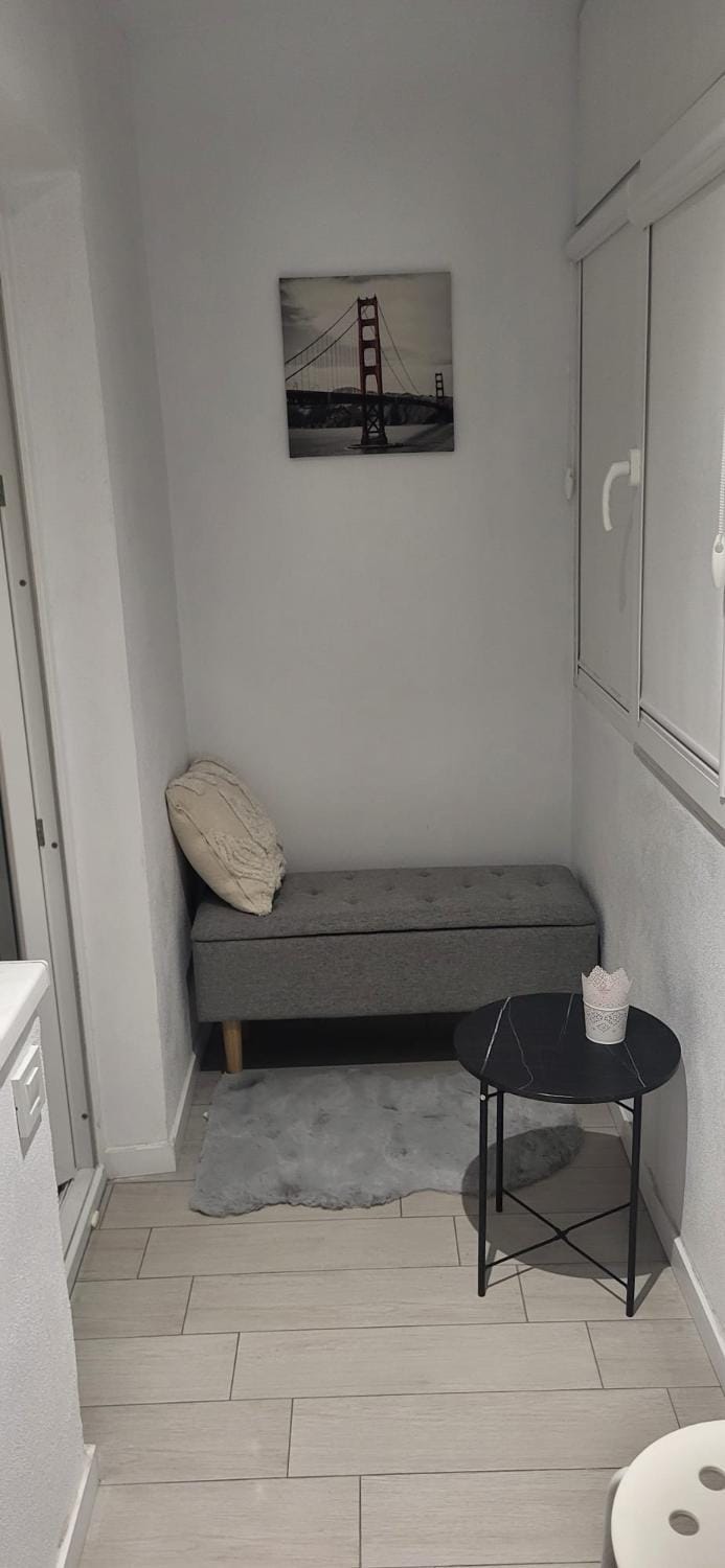Spania Studio Apartment in Craiova