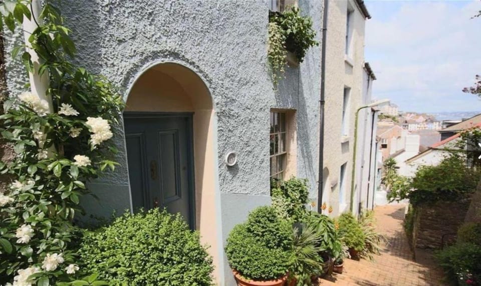 Brixham Harbour Cottage House in Brixham