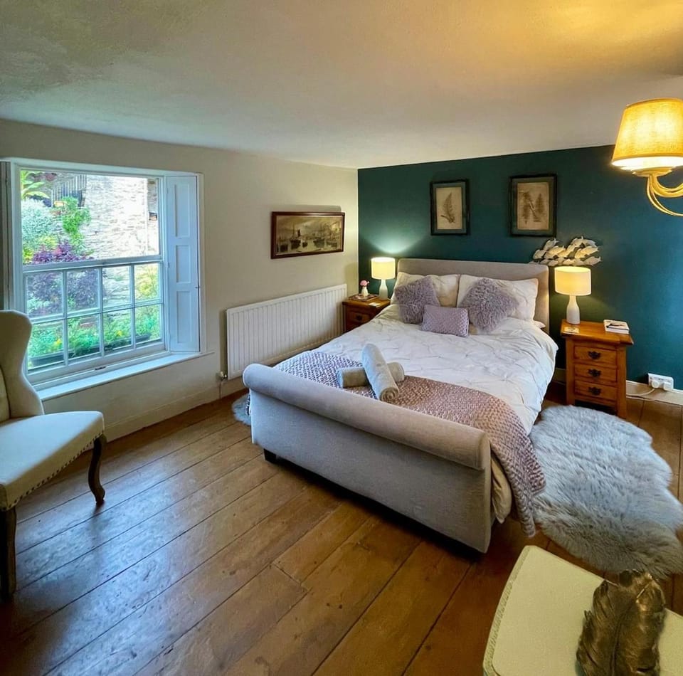 Brixham Harbour Cottage House in Brixham