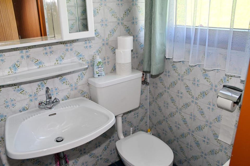 Toilet, Bathroom