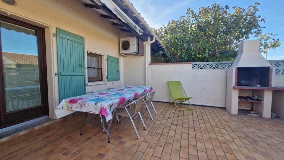 Patio, Day, BBQ facilities, Balcony/Terrace, Dining area