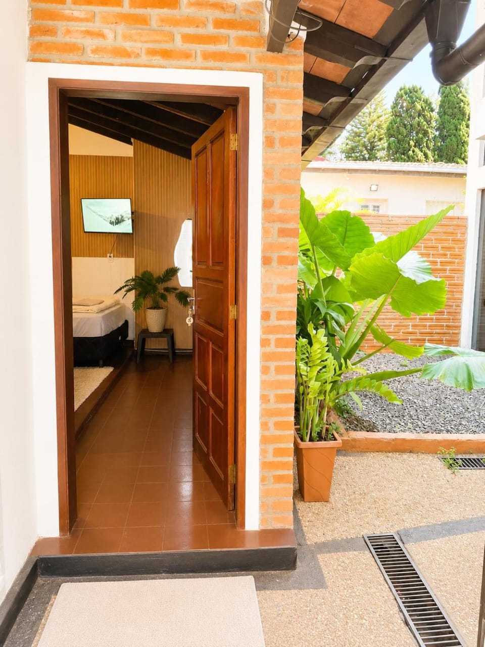 Day, Photo of the whole room, Bedroom, Garden view