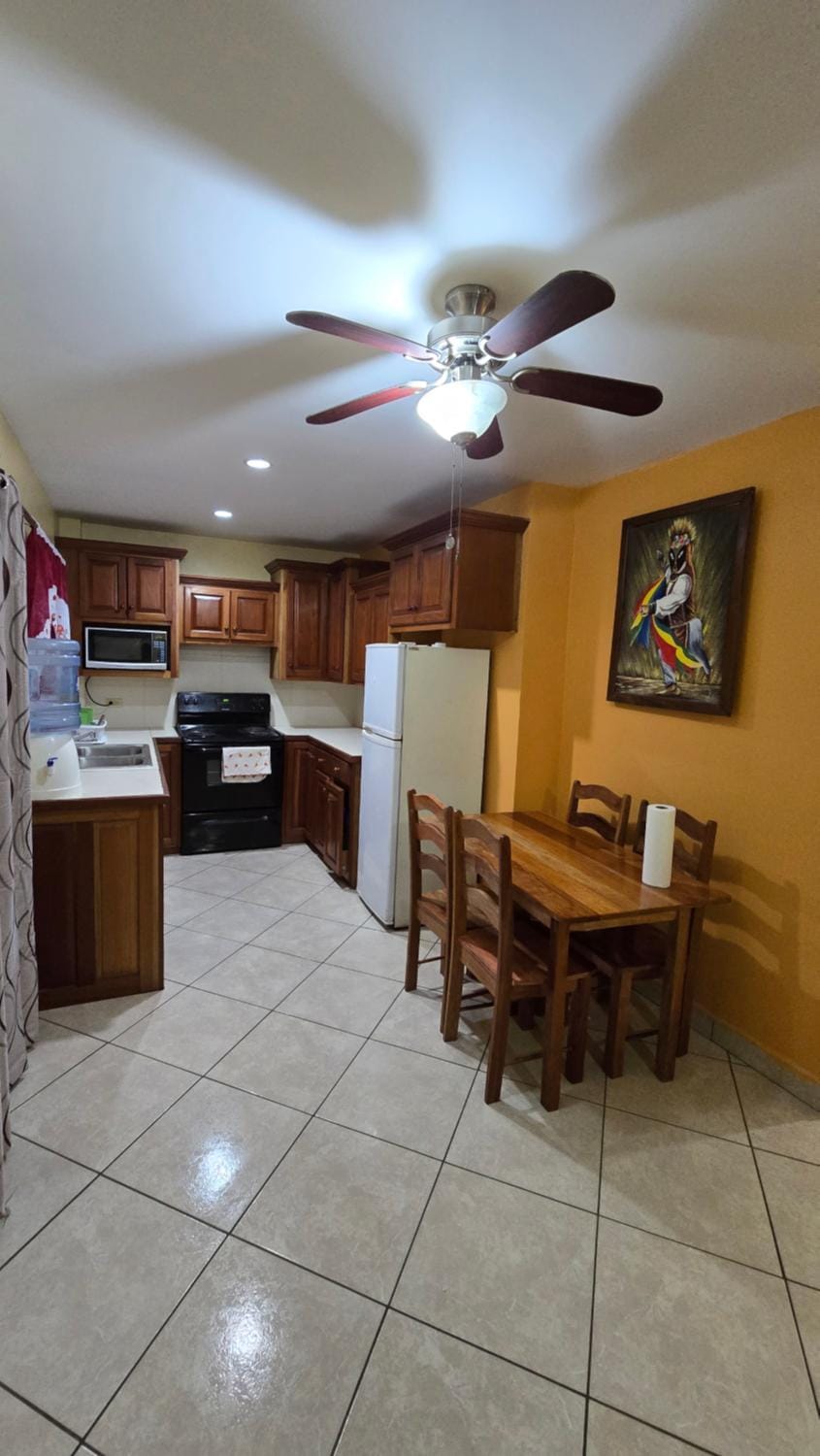 Paradise suites and residence with pool and balcony Apartment in San Pedro