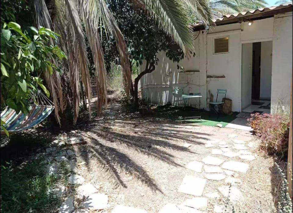 בית על הנחל House in North District