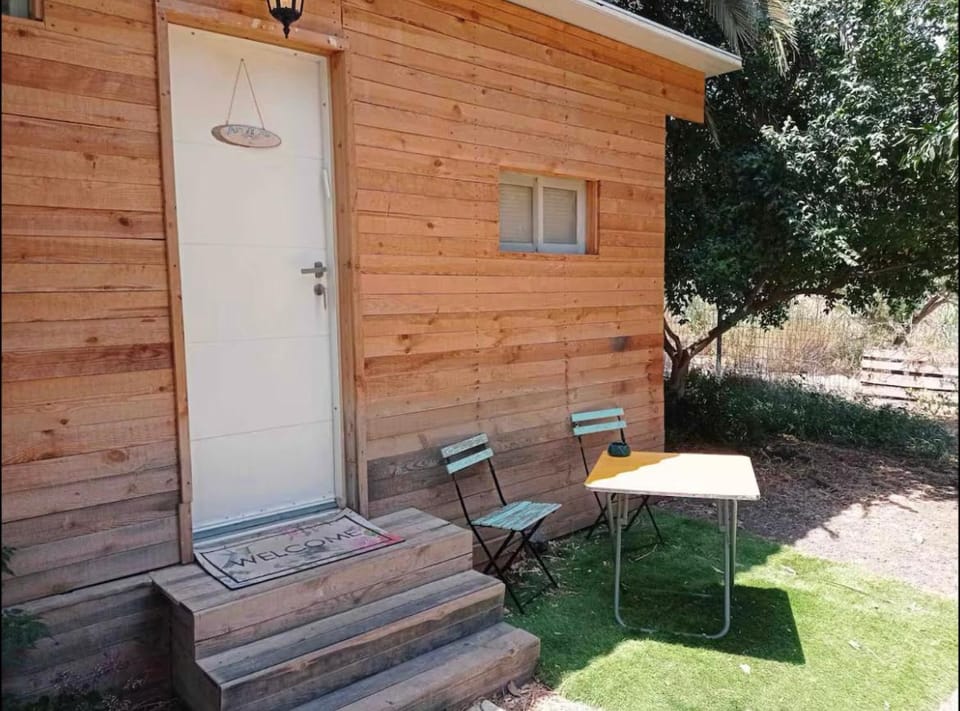 בית על הנחל House in North District