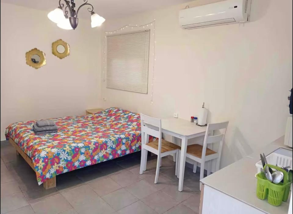 בית על הנחל House in North District