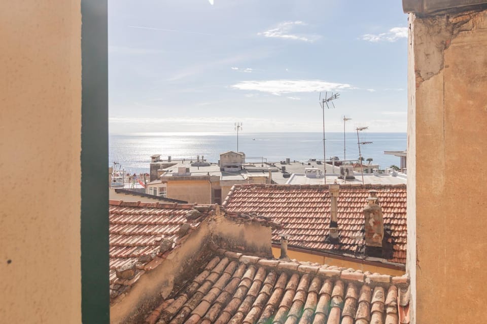 Property building, View (from property/room), City view