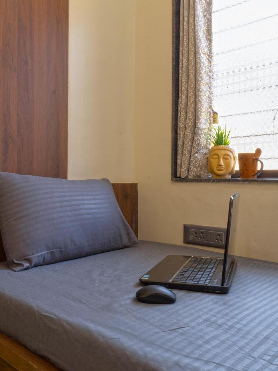 D Gloaming Nest Hostel in Pune
