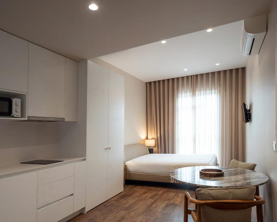 Bed, Kitchen or kitchenette, Bedroom