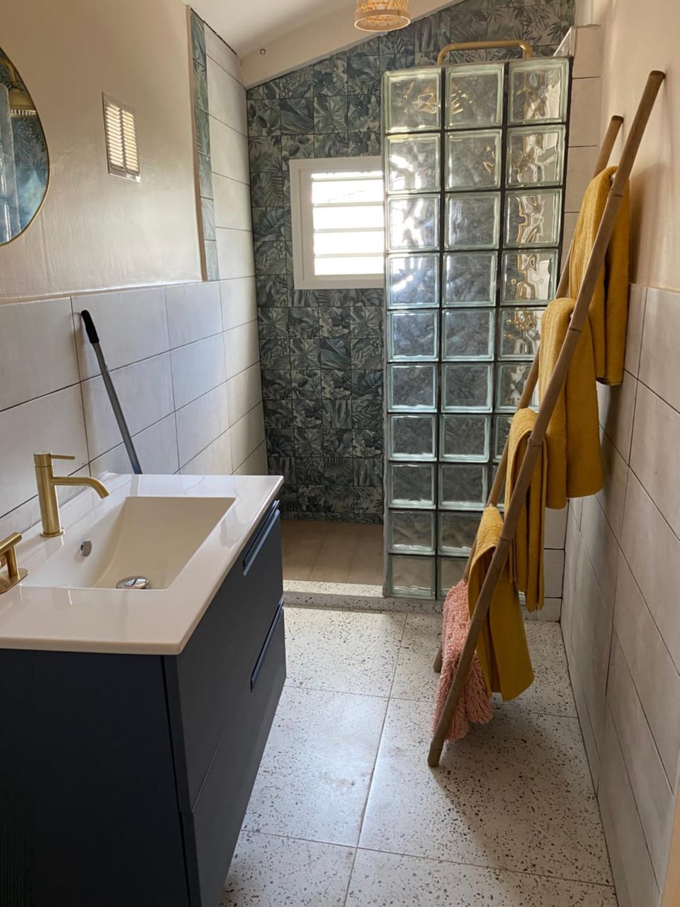 maison dans le quartier de terre sainte elona Apartment in Réunion