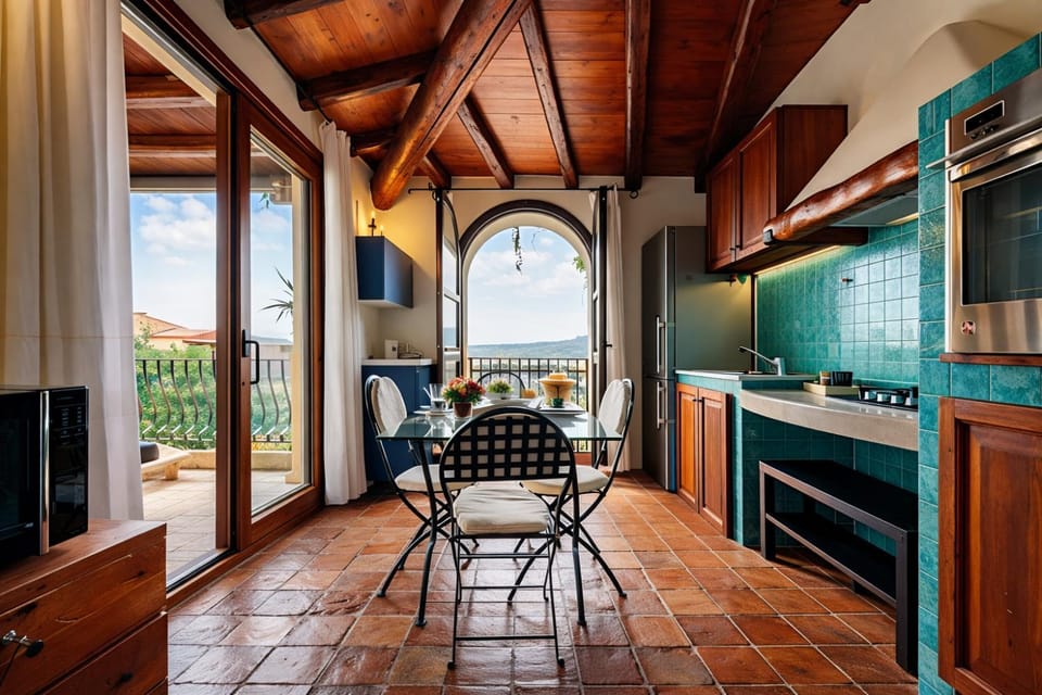 Kitchen or kitchenette, Dining area