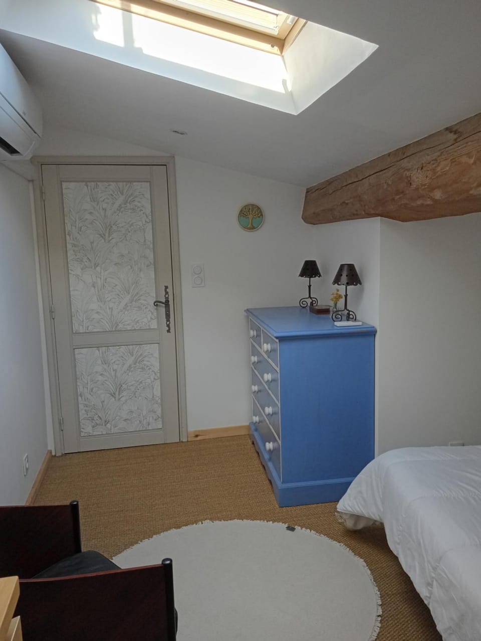 Bed, wardrobe