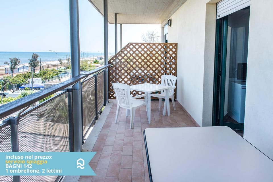 Appartamento a Senigallia sul mare - SE004 Apartment in Senigallia