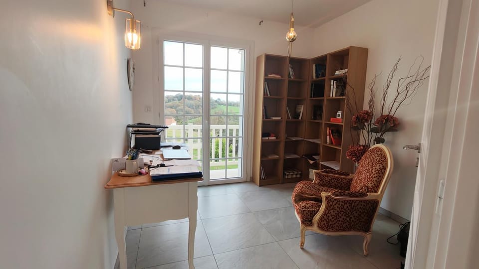 Cosy Orchidée - Villa Élégance, Piscine & Pyrénées "5 étoiles" Villa in French Basque Country