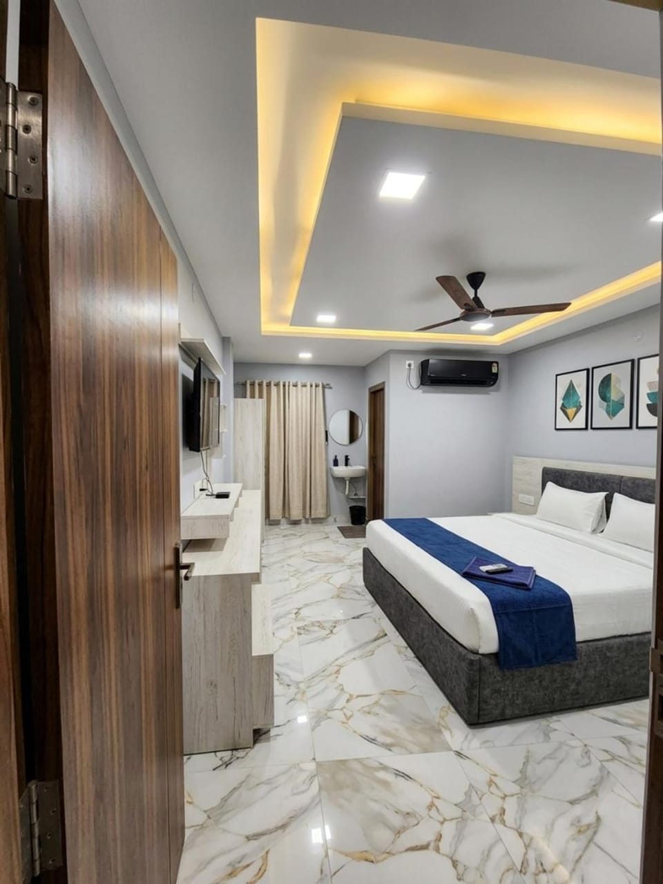 Bed, Bedroom