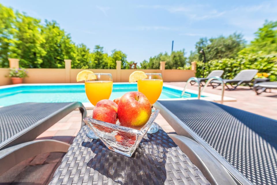Nelly Apartments Apartment in Zadar County