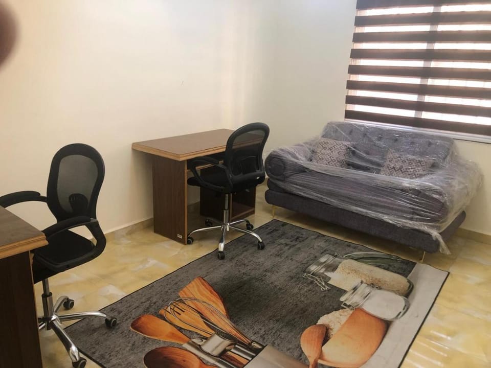Living room, Photo of the whole room, Seating area, Bedroom