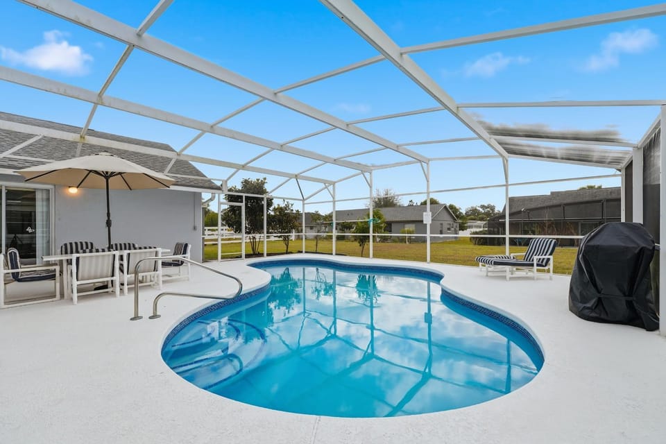 Patio, Pool view, Swimming pool
