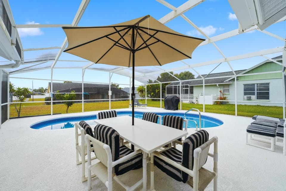 Patio, Pool view, sunbed