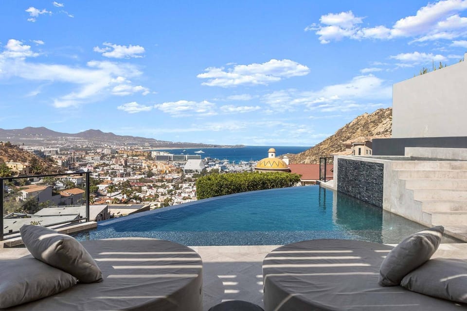 Lucia Noir Villa in Cabo San Lucas