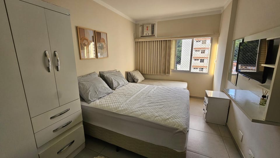 Bedroom, wardrobe