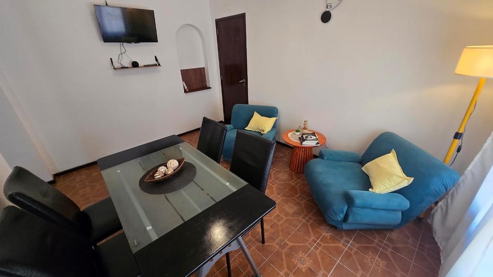 TV and multimedia, Living room, Seating area, Dining area, Evening entertainment