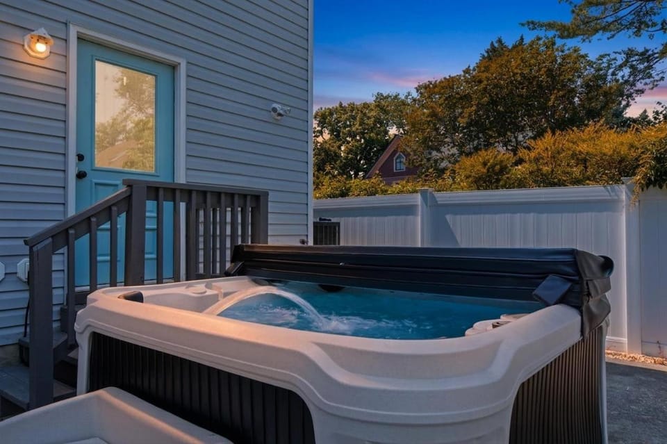 Solomons Island 6BR Family Getaway House in Dowell