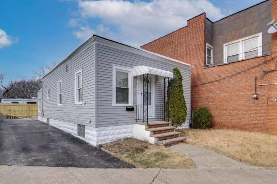 Property building, Neighbourhood, Street view