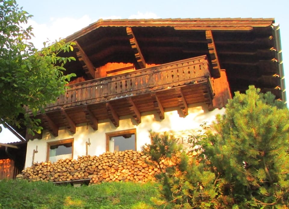 Property building, Balcony/Terrace