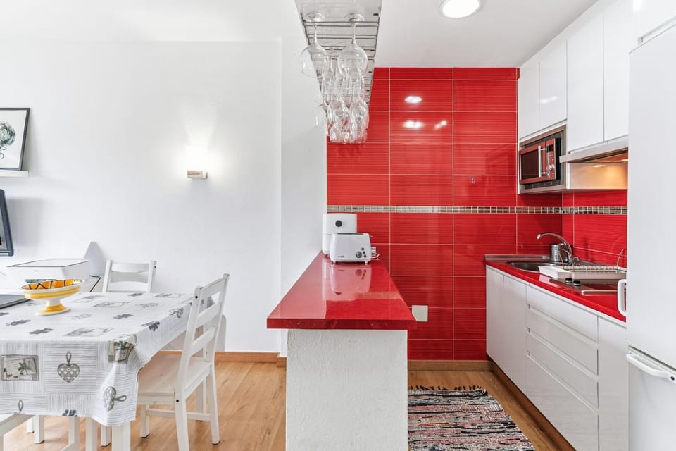 Property building, Kitchen or kitchenette, Living room