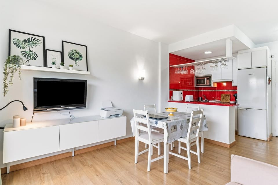 Property building, Kitchen or kitchenette, Living room