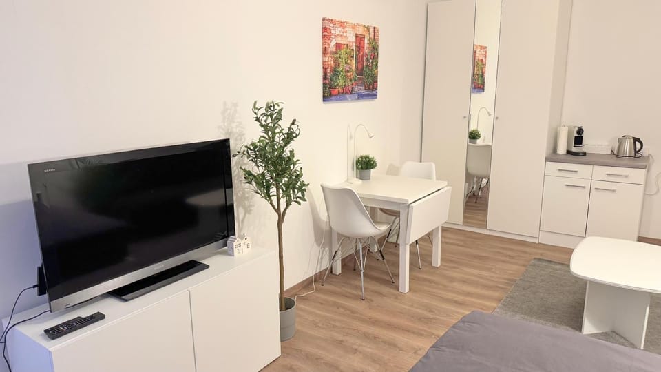 Living room, Dining area, Bedroom