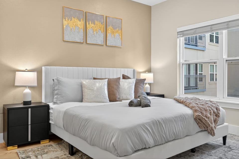 Bed, Photo of the whole room, Bedroom