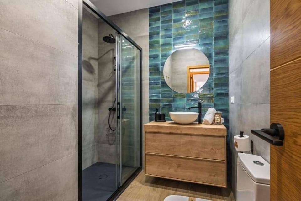Bathroom, Living room