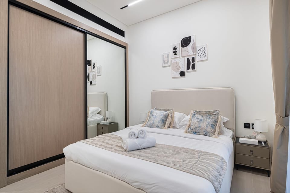 Elegant 2BR With Modern Design Near to Circle Mall Apartment in Dubai