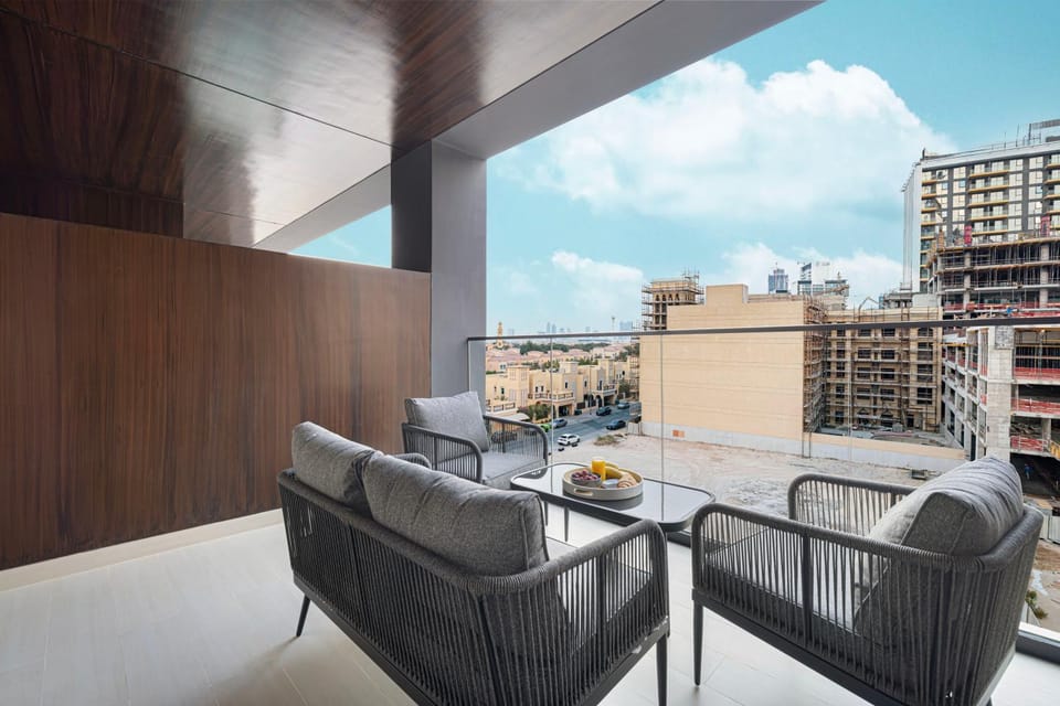 Elegant 2BR With Modern Design Near to Circle Mall Apartment in Dubai