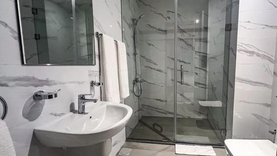 PLS 1bedroom apartment osu ATS Apartment in Accra