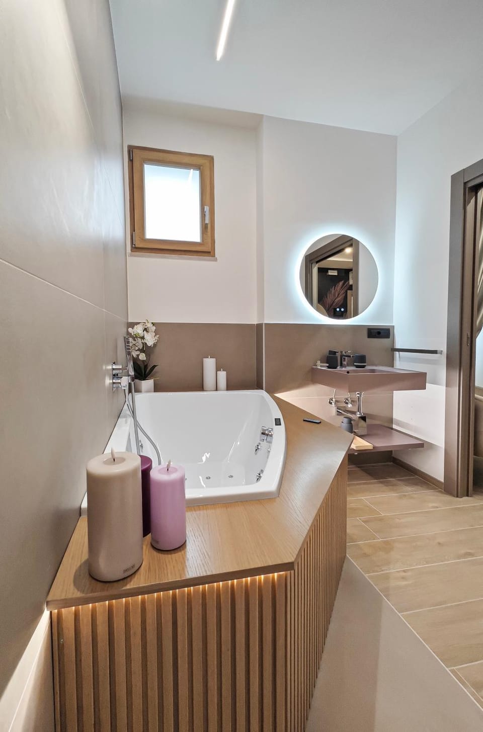 Bathroom, Bath, towels