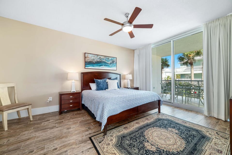 Bella Luna 110- 2 Bed 25Bath-Walk to Flora-Bama-Corner Unit-Boaters Paradise Apartment in Ono Island
