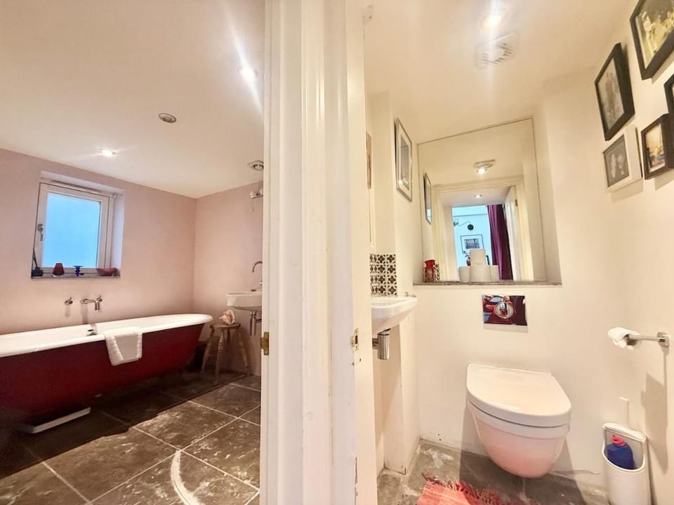 Samuels Den - Unique 1 Bed with Brunel Heritage Apartment in Bristol