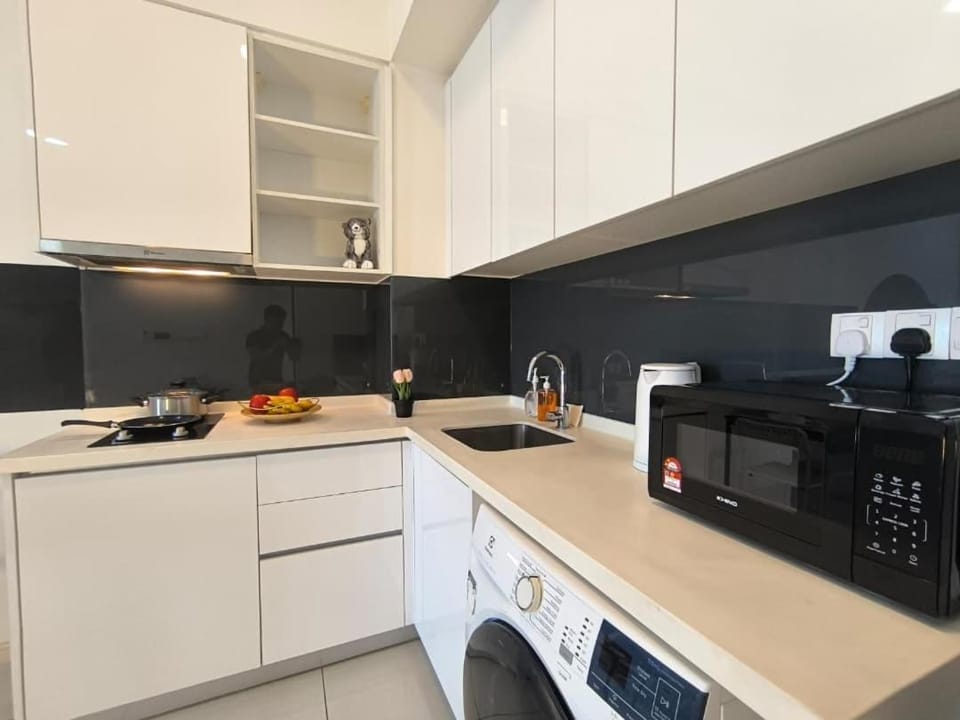 Elysia Cozy Stylish Studio Netflix Youtube By STAY Apartment in Johor