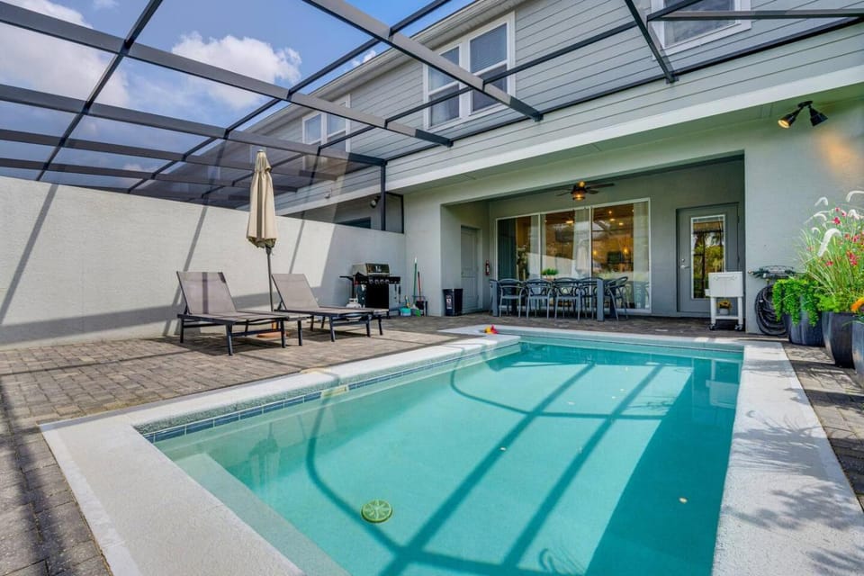 Orlando Family Retreat Private Pool Sleeps 12 House in Four Corners