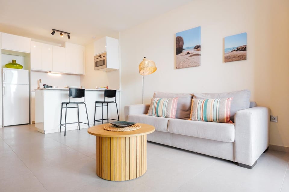 Kitchen or kitchenette, Living room, Dining area